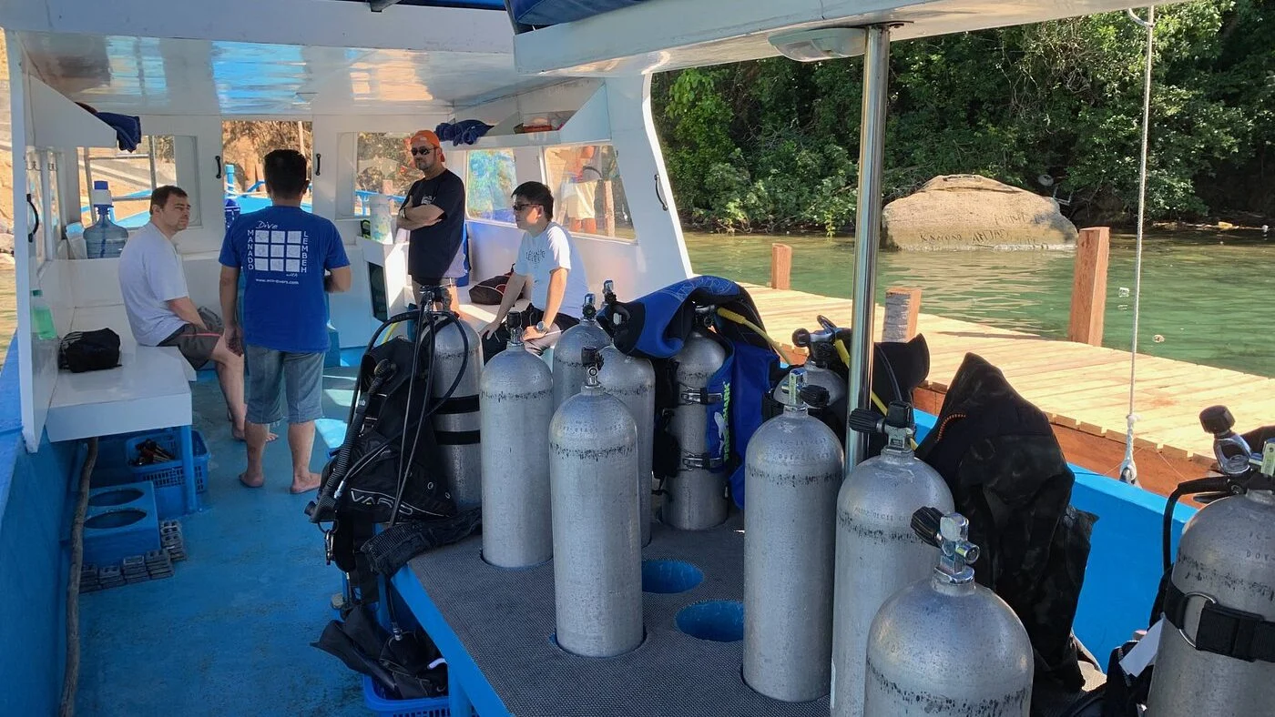 Dive boat, White Sands Beach Resort Lembeh, North Sulawesi