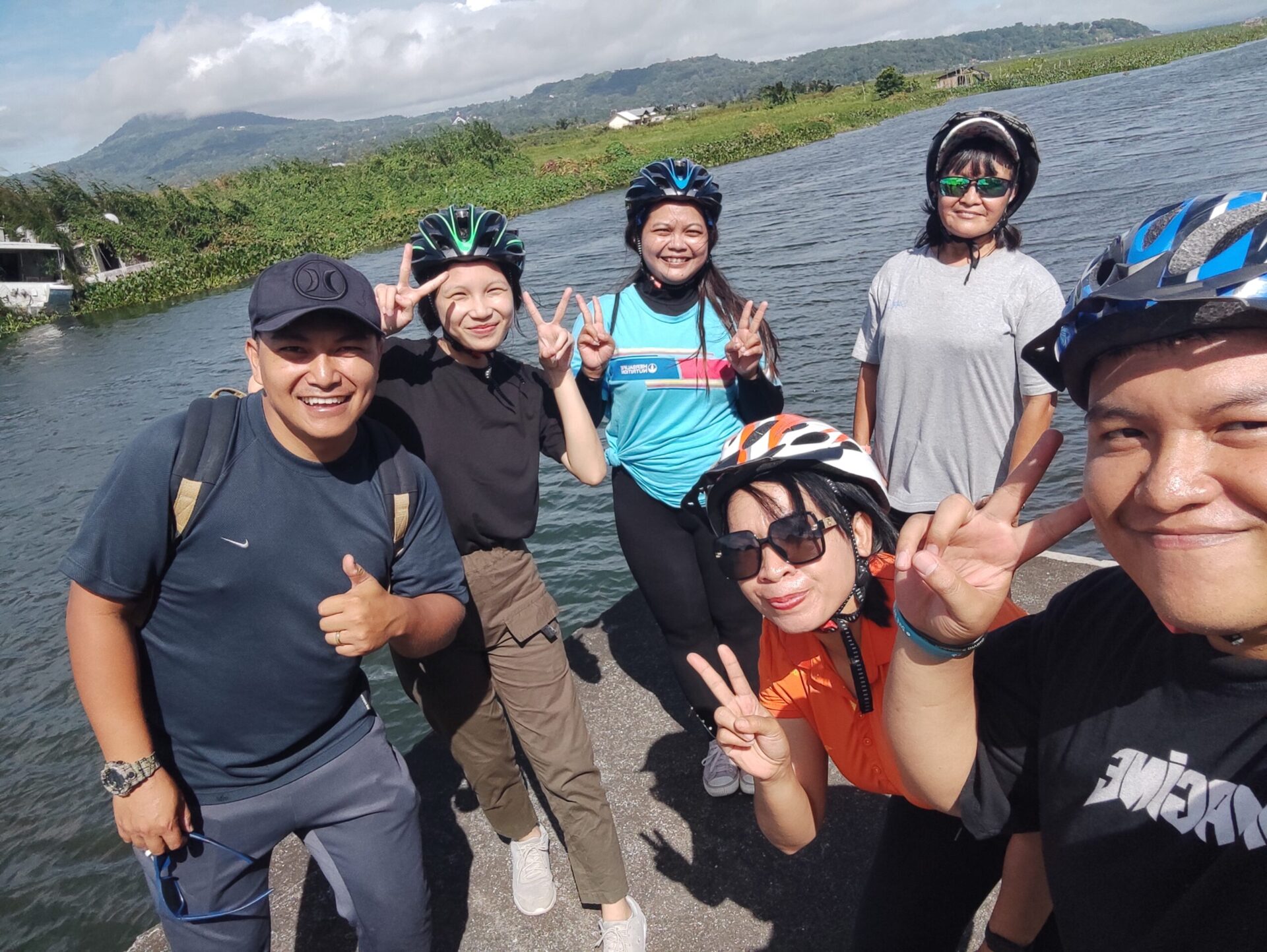 Cycling through Tondano and stopping by the Tondano Lake