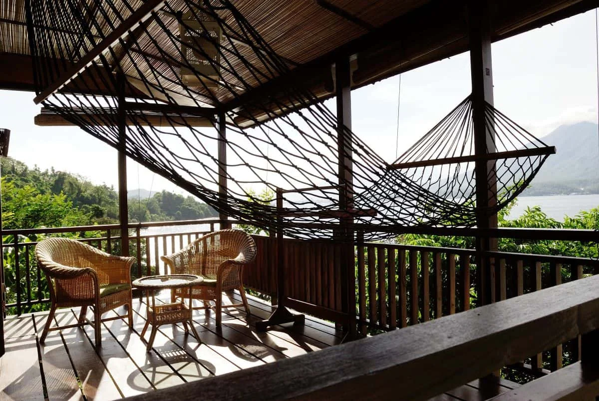 Bastianos Froggies Lembeh Dive Resort superior hillside