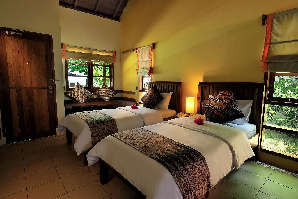 Garden room twin beds